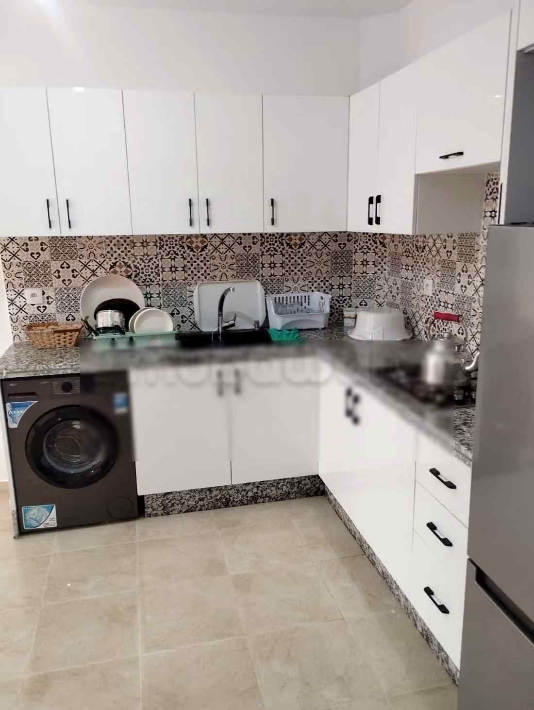 Location d'un appartement à Saïdia. 2 chambres. Vue sur les montagnes, chauffage central