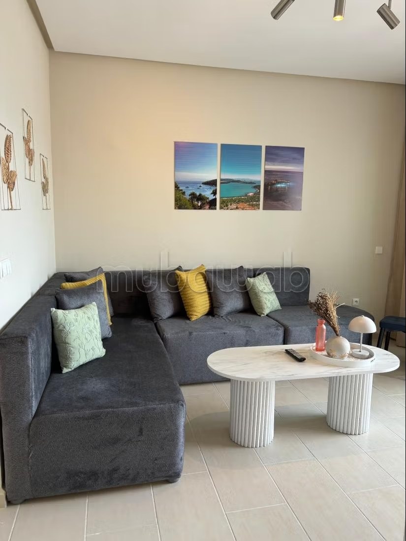 Location d'un appartement à Cabo Negro. 2 belles chambres. Piscine, climatisation