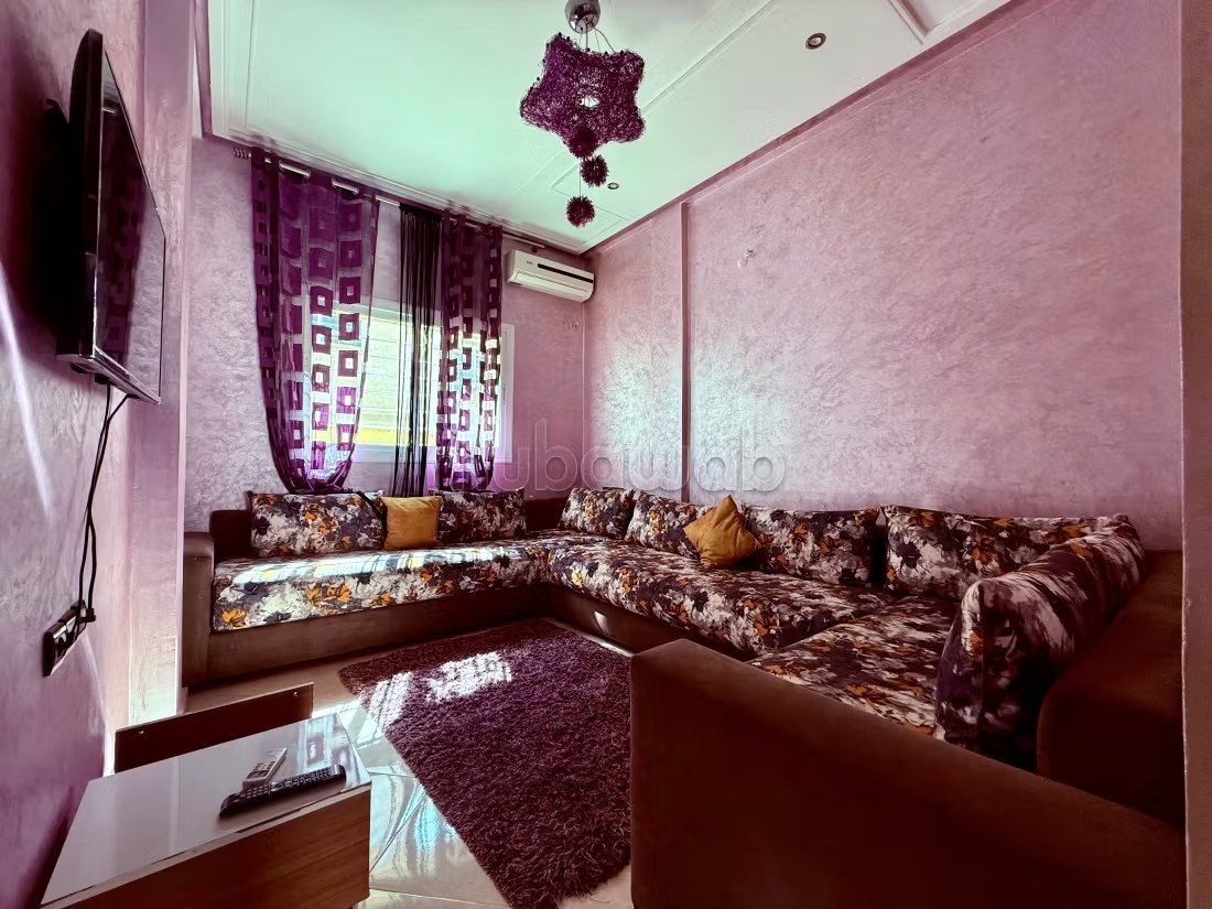 Appartement de vacances à louer en Centre. 
Surface de 100 m². 
Système de parabole et résidence sécurisée