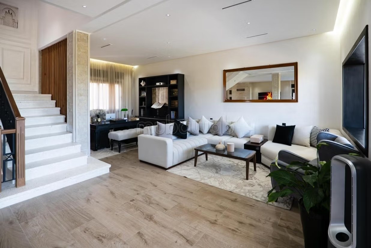Maison de luxe à louer à Manar. Surface totale 400 m². Vue sur les montagnes, chauffage central - Photo 8