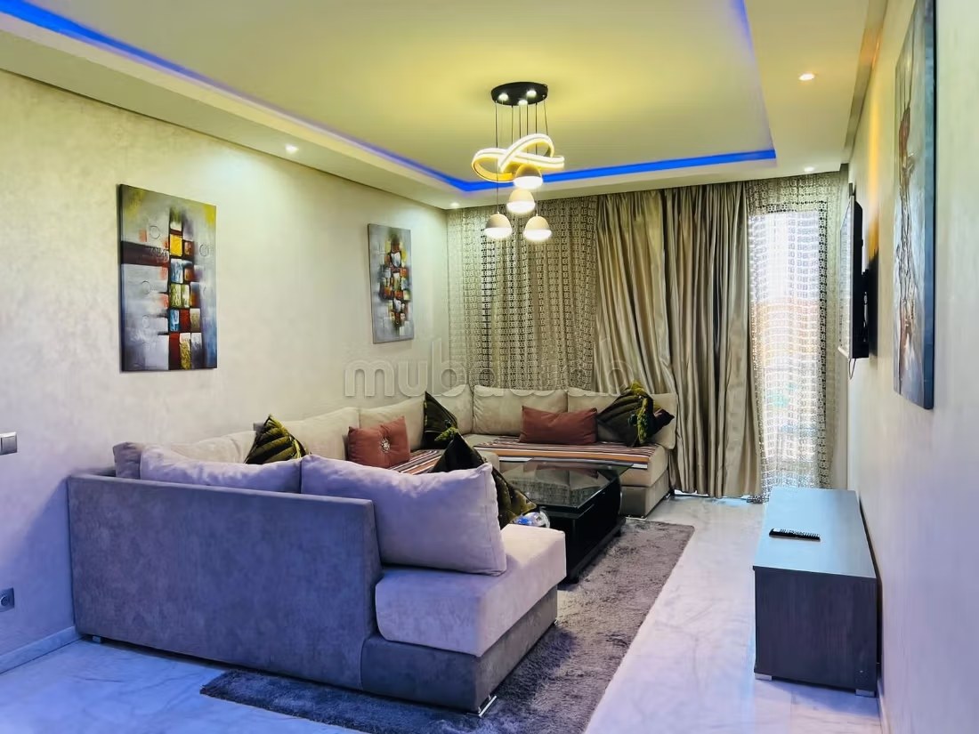 Location saisonnière à Guéliz. 2 belles chambres. Système de parabole et salon marocain
