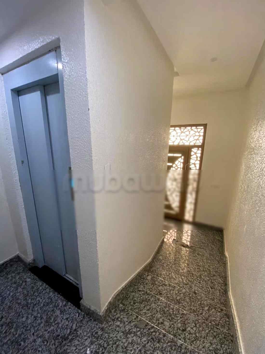 Appartements à louer à Al Hoceima. 2 grandes chambres. Avec ascenseur et balcon