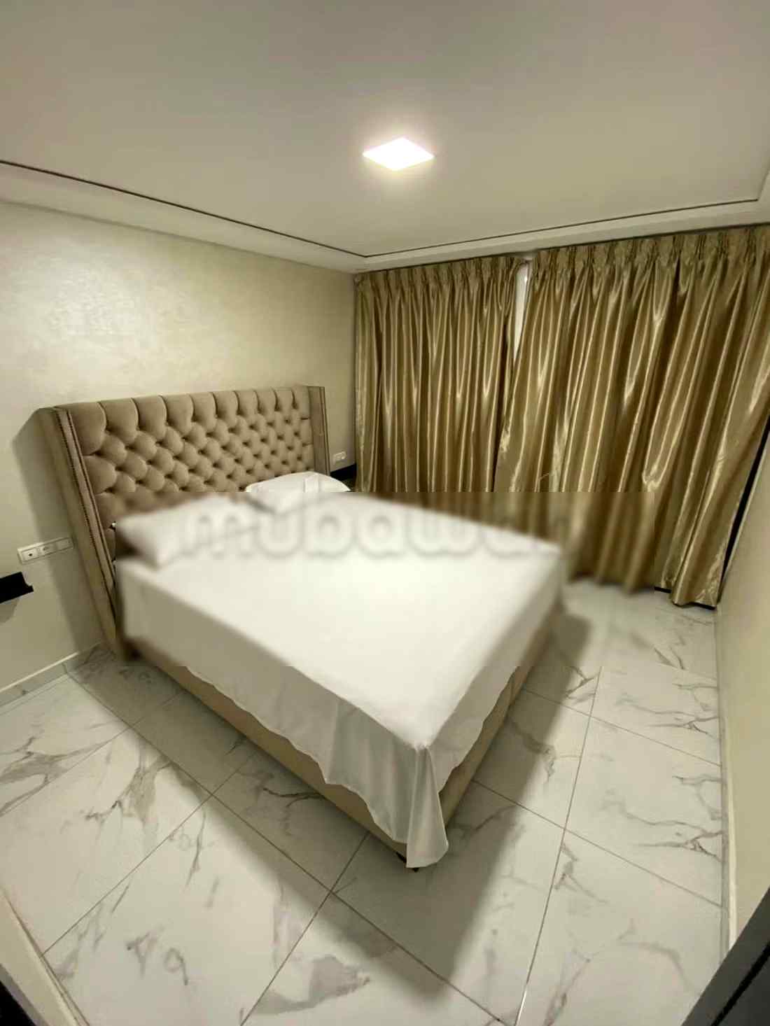 Appartements à louer à Al Hoceima. 2 grandes chambres. Avec ascenseur et balcon