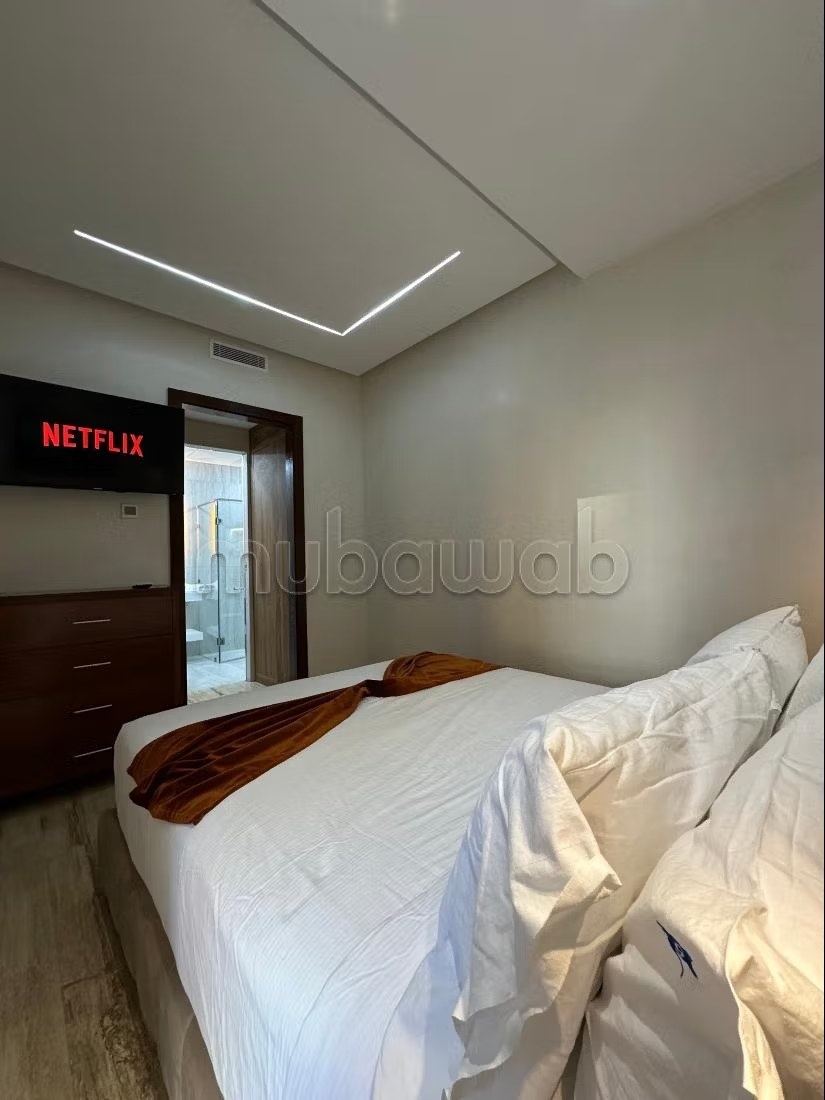 Luxury apartment with swimming pool face to beach in Malabata