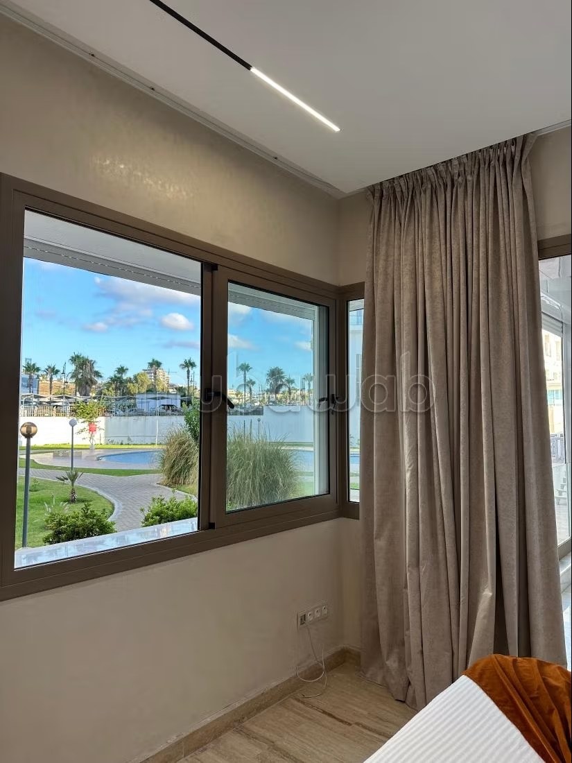 Luxury apartment with swimming pool face to beach in Malabata - Photo 25