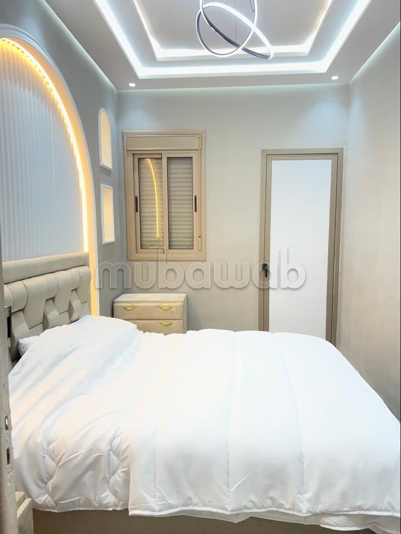 Appartement de vacances à louer à Nouvelle Ville. 
2 pièces. 
Cuisine entièrement équipée