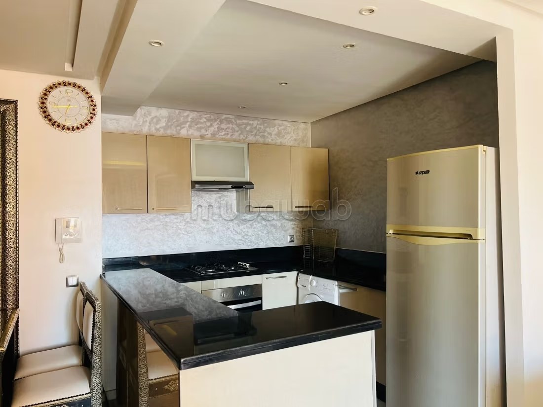 Location d'un appartement à Guéliz. 3 pièces. Concierge et climatisation.