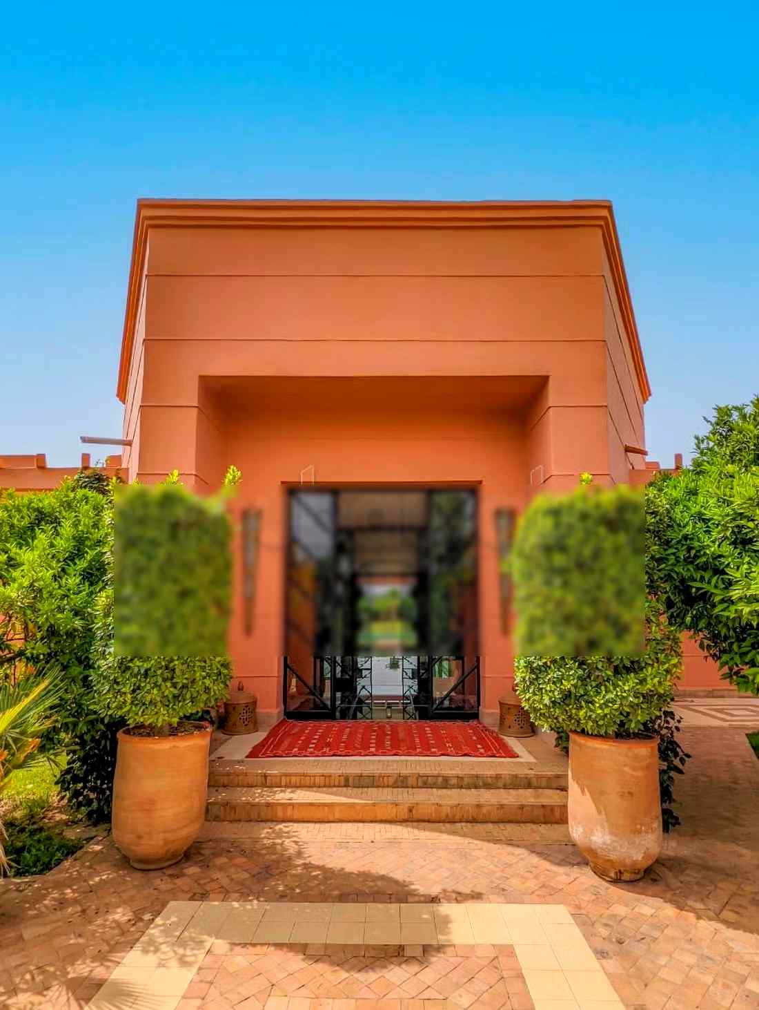 Villa de standing à louer pour vos vacances avec cuisinière à Sidi Abdallah Ghiat.
Belle piscine 20 m terrasse et jardin 10000 Dhs par jour - Photo 13