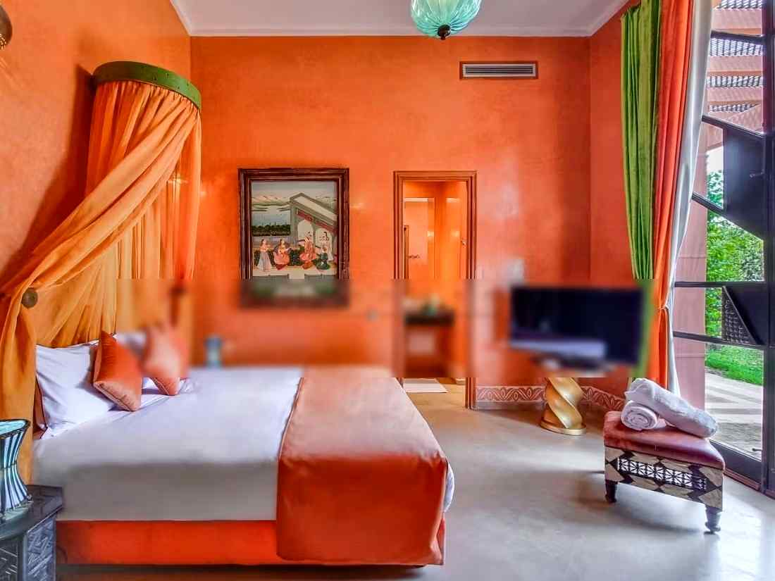 Villa de standing à louer pour vos vacances avec cuisinière à Sidi Abdallah Ghiat.
Belle piscine 20 m terrasse et jardin 10000 Dhs par jour - Photo 6