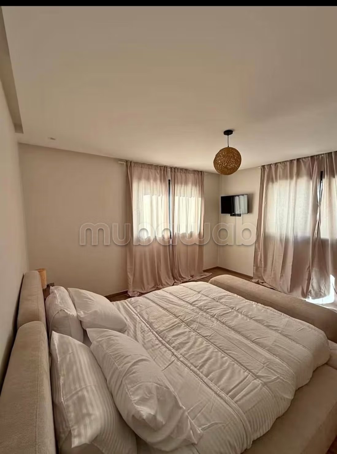 Appartement de vacances à louer à Béni Mellal. Surface totale 125 m². Cheminée et concierge