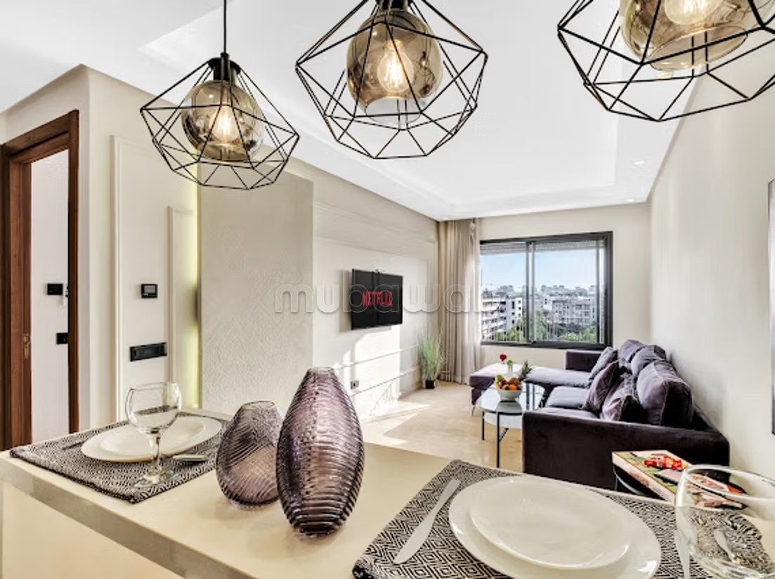 Location d'un appartement à Plateau Al Batha. 1 chambre. Chauffage central et porte blindée