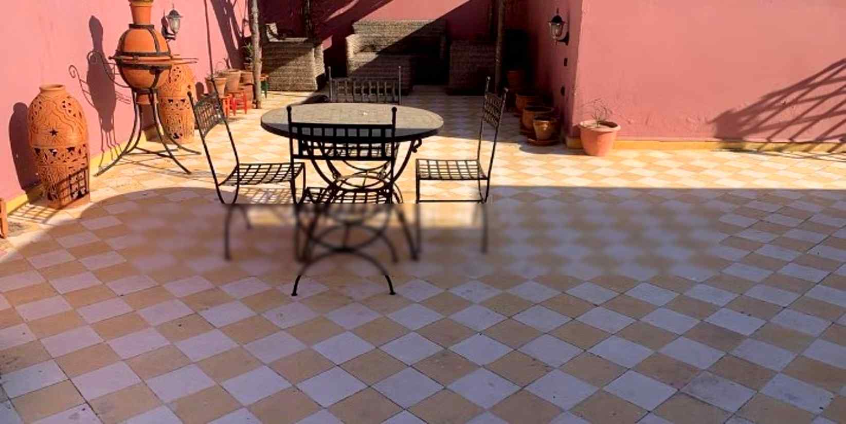 Appartements à louer dans la rue Mohammed 5. Surface totale de 90 m². Salle traditionnelle et système de satellite. - Photo 9