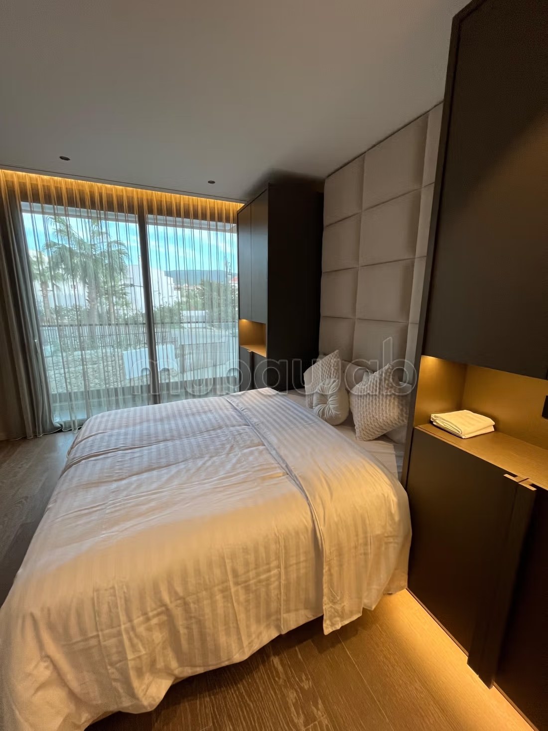 Appartement luxueux avec piscine privée et vue mer en location par nuitée