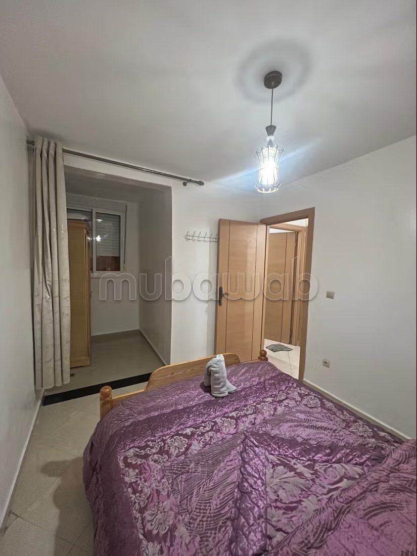 Location d'un appartement à Tanja Balia. Surface totale 40 m². Salon Marocain, sécurité - Photo 2