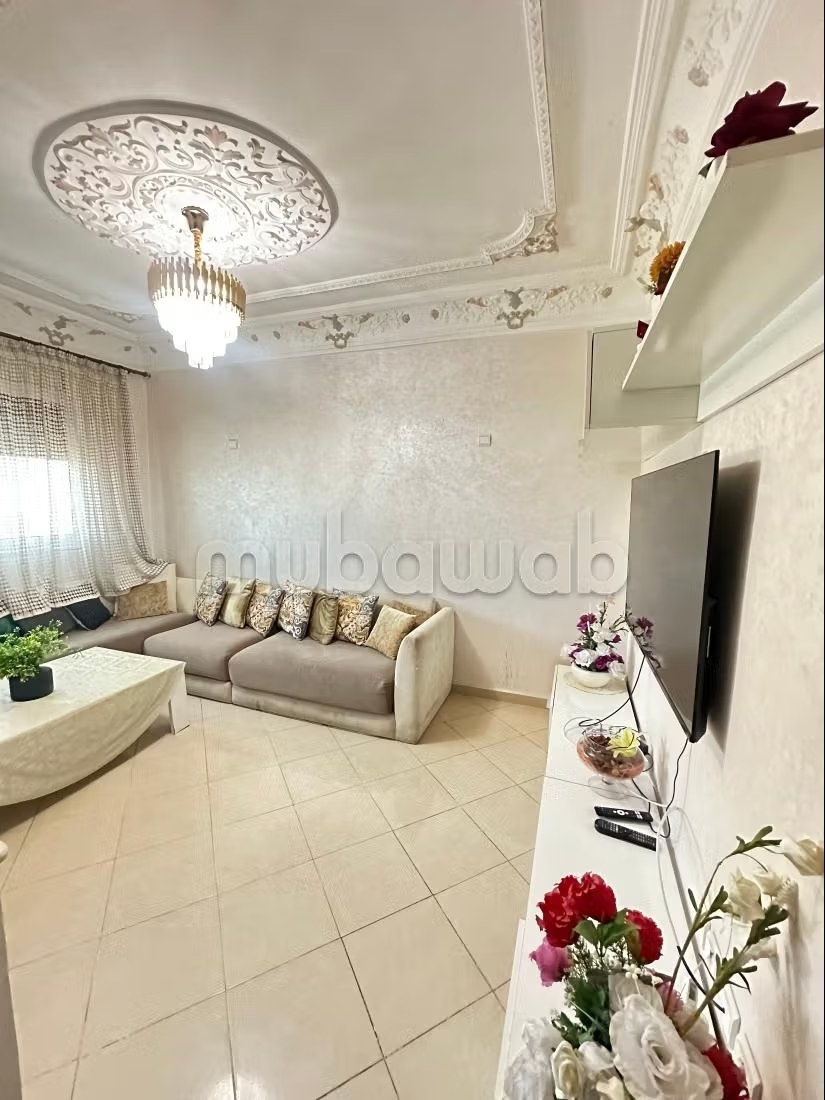 Appartement de vacances à louer à Ziaten. 5 pièces. Antenne parabolique, résidence sécurisée