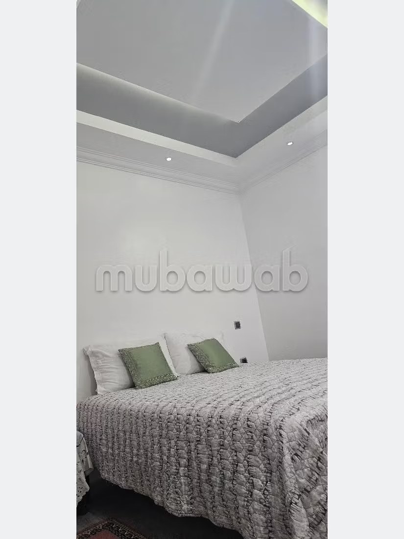Location saisonnière à Borj. 1 Pièce. Fenêtres avec double vitrage et porte blindée - Photo 11