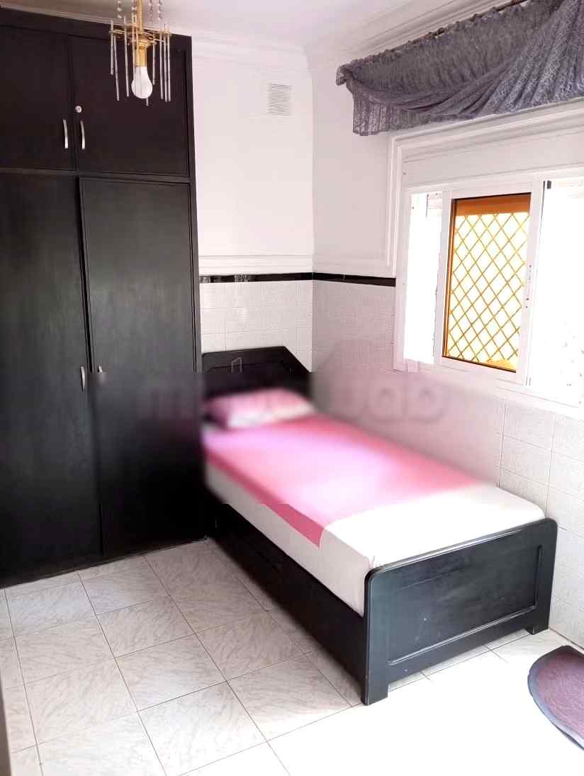 Appartement de vacances à louer à M'Diq. 
Surface totale 68 m². 
Téléviseur - Photo 6