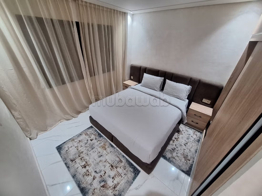 Location d'un appartement à Ennajd. 
2 chambres. 
Cuisine entièrement équipée