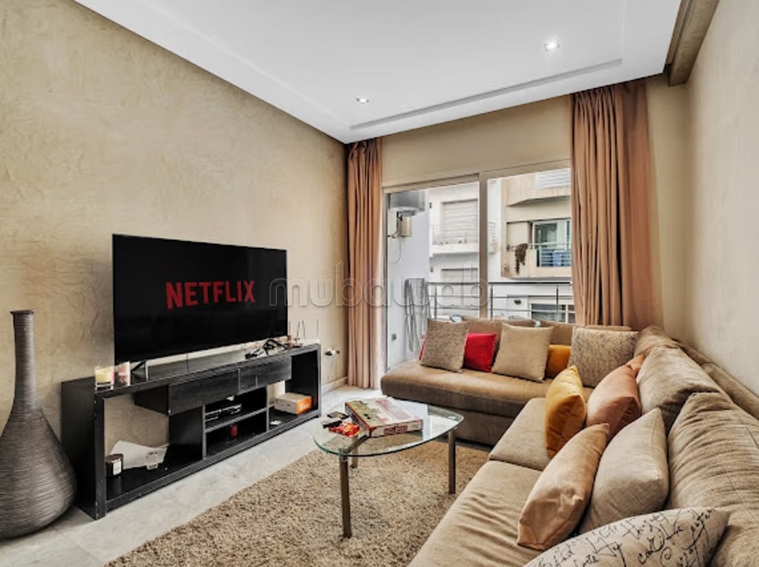 Location d'un appartement à Triangle d'Or. 2 pièces confortables. Environnement calme avec vue sur la mer et double vitrage - Photo 2