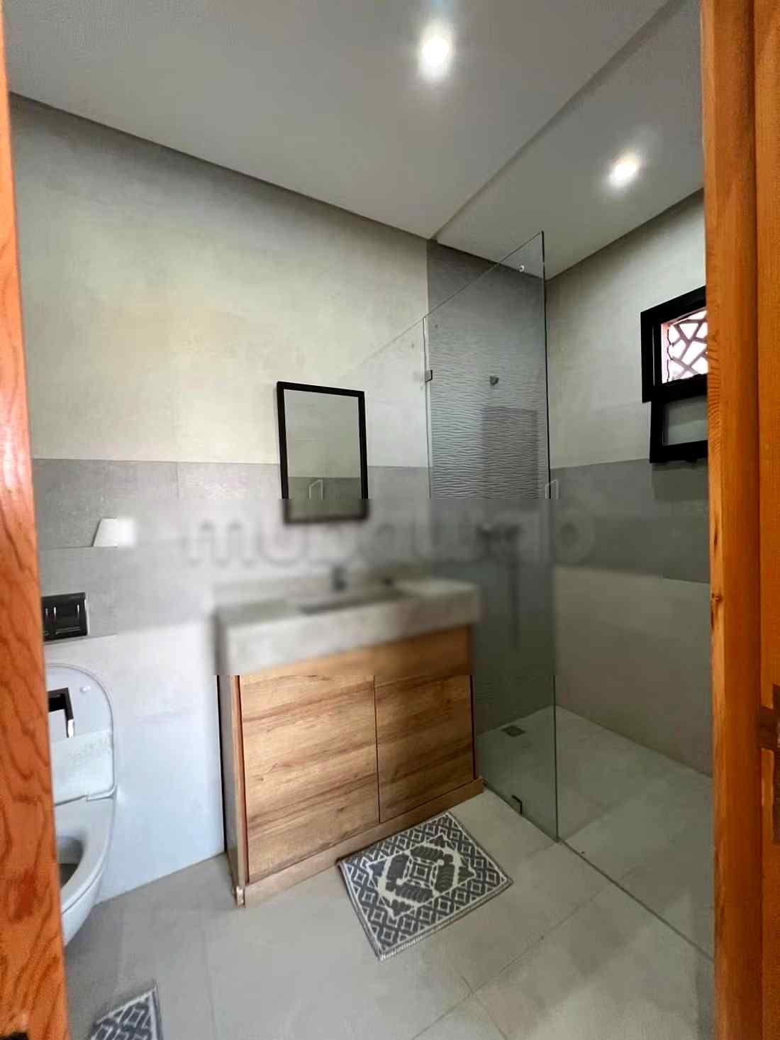 Location saisonnière villa haut standing à Riad Al Atlas. Superficie 500 m². Fenêtres avec double vitrage et porte blindée - Photo 27