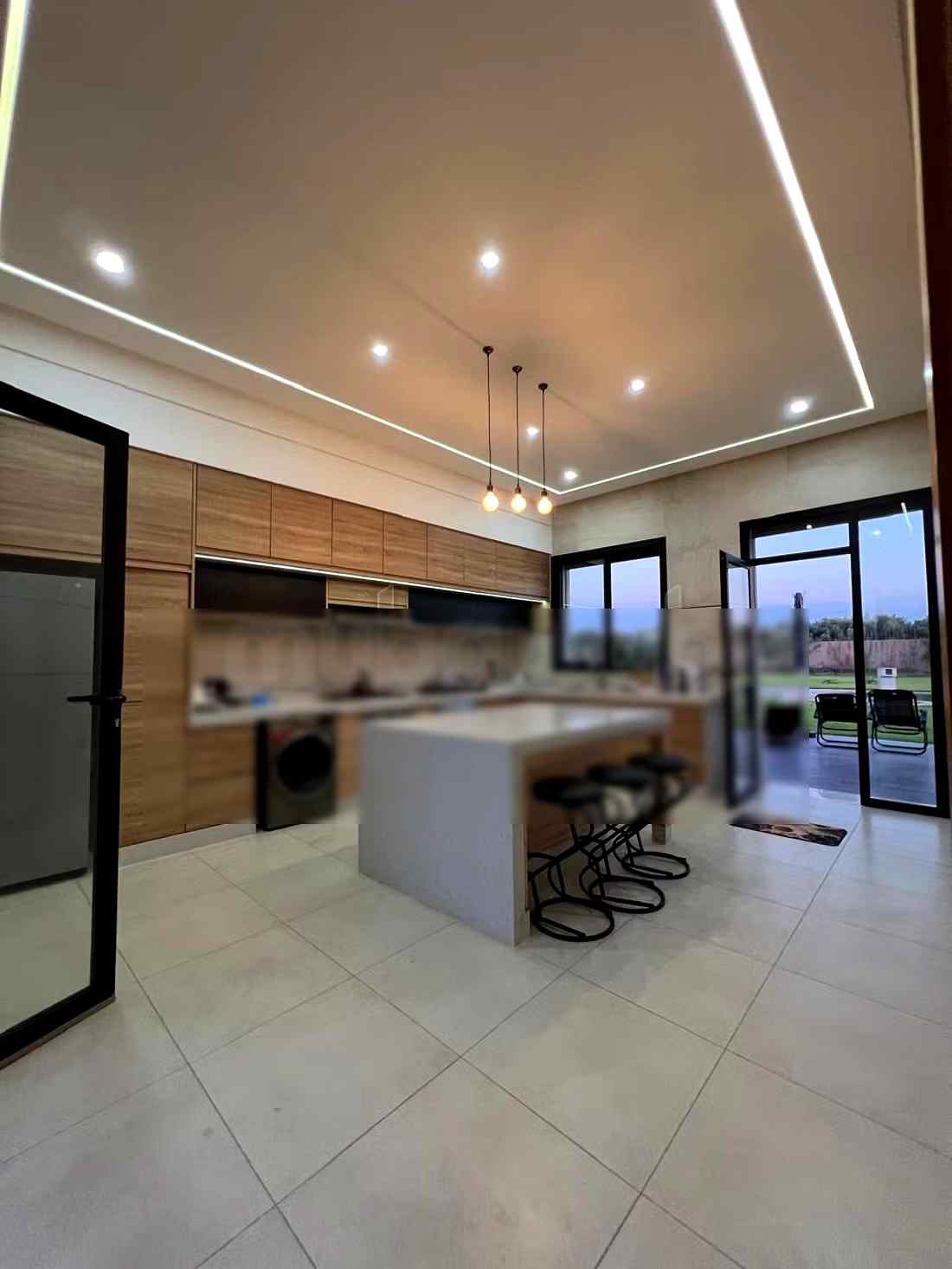 Location saisonnière villa haut standing à Riad Al Atlas. Superficie 500 m². Fenêtres avec double vitrage et porte blindée - Photo 9