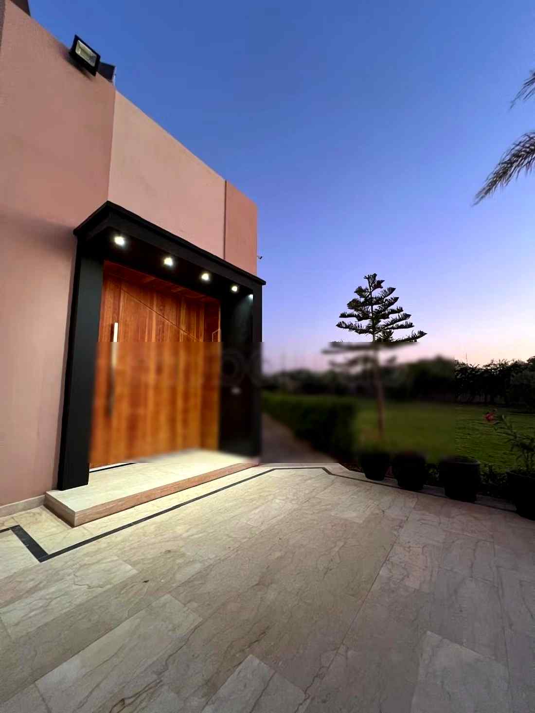 Location saisonnière villa haut standing à Riad Al Atlas. Superficie 500 m². Fenêtres avec double vitrage et porte blindée - Photo 8