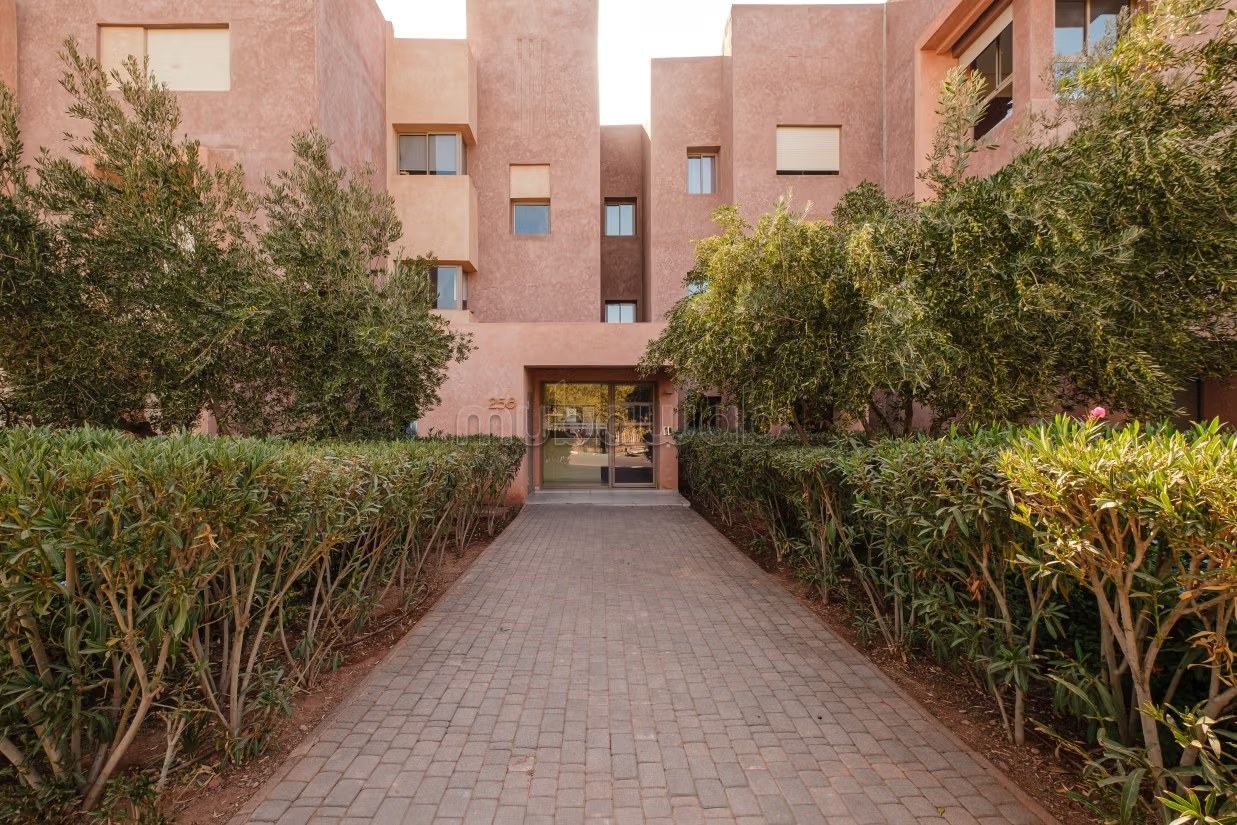 Superbe Appartement sur le golf equipee dun playstation 5 et un balançoire jardin - Photo 21
