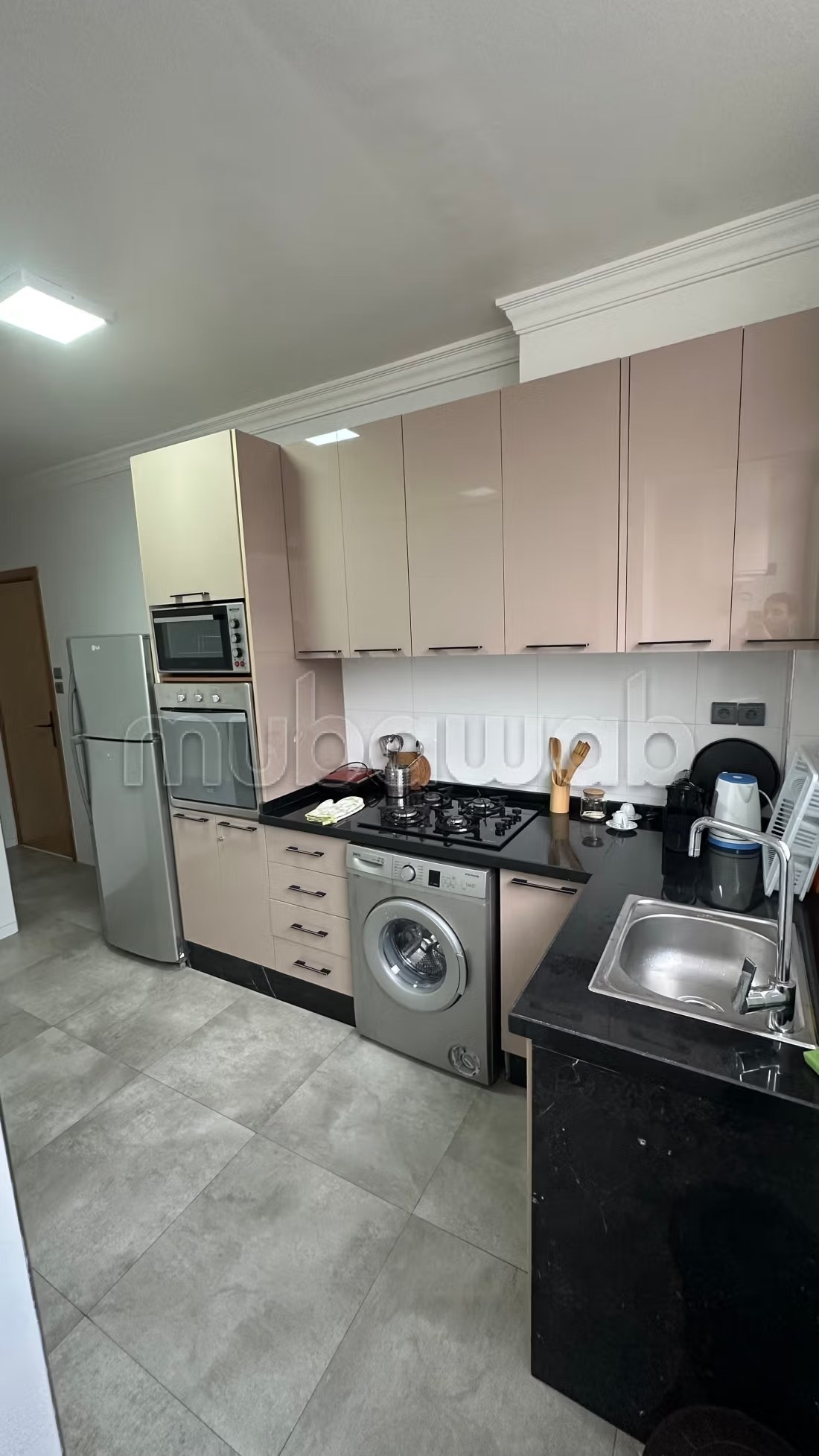 Location d'un appartement en Hassan Centre Ville. 
Surface totale 86 m². 
Double vitrage et porte blindée - Photo 10