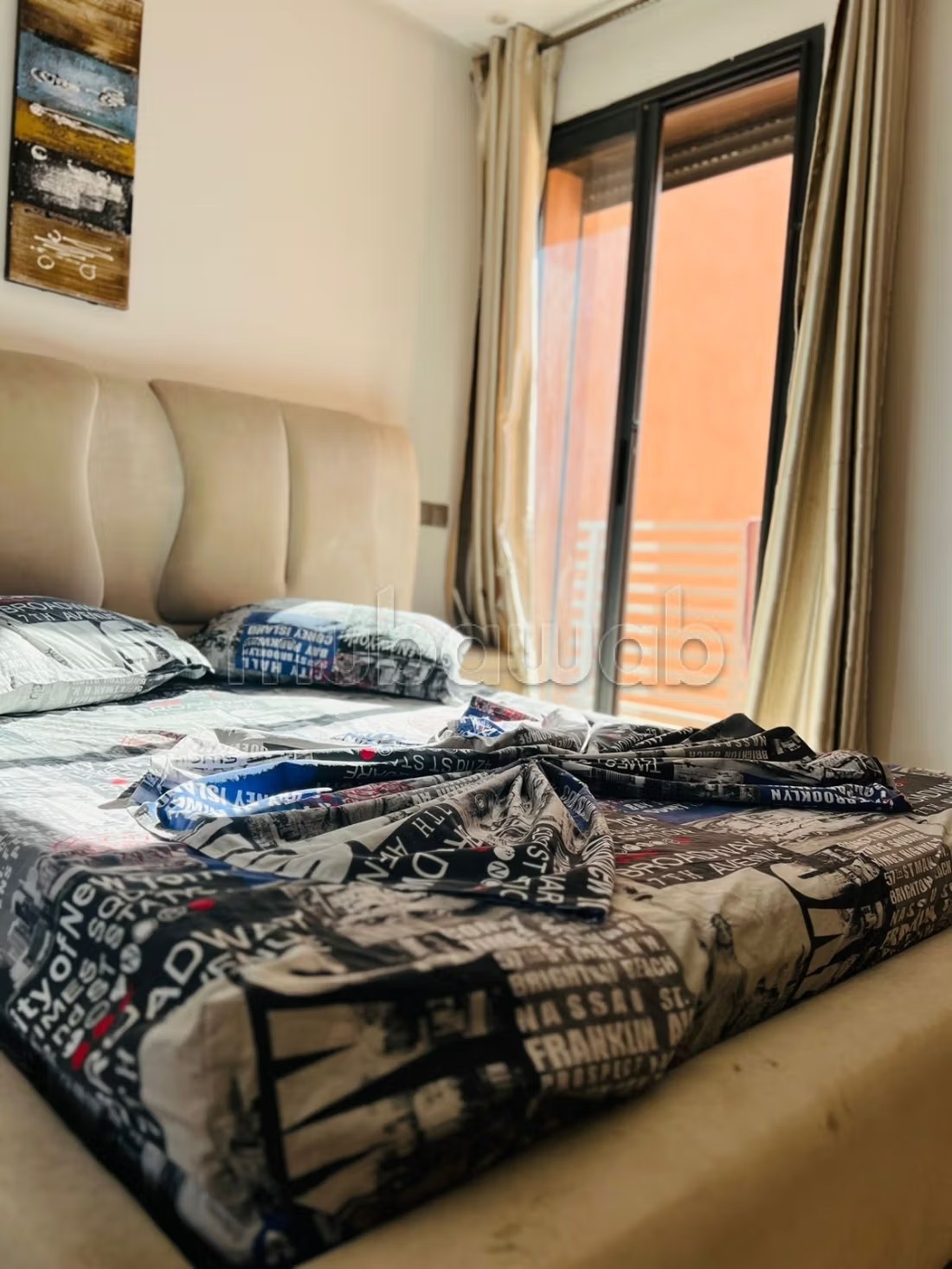 Location d'un appartement à Guéliz. 3 pièces. Concierge et climatisation.