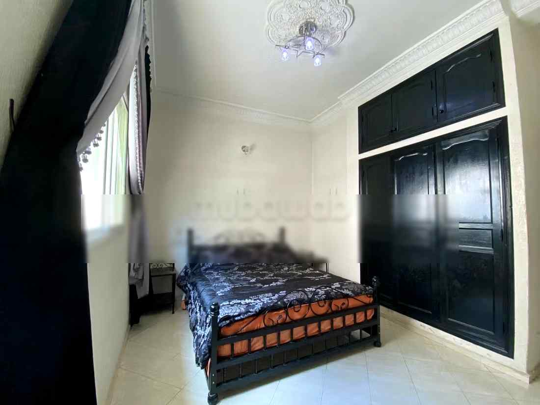 Location saisonnière en Centre. 2 belles chambres. Résidence avec concierge, climatisation générale