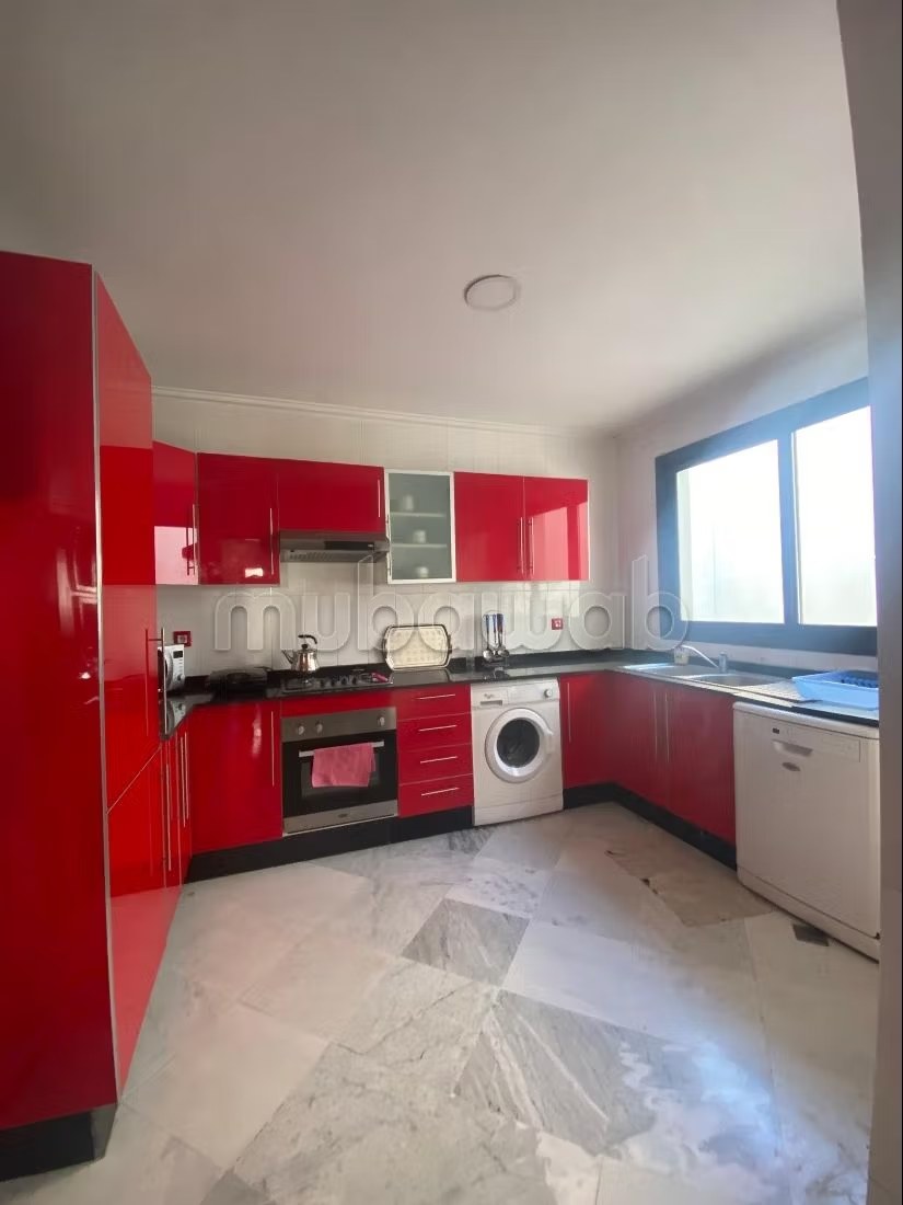Location d'un appartement à Agdal. Surface totale 90 m². Salon typique marocain, résidence sécurisée