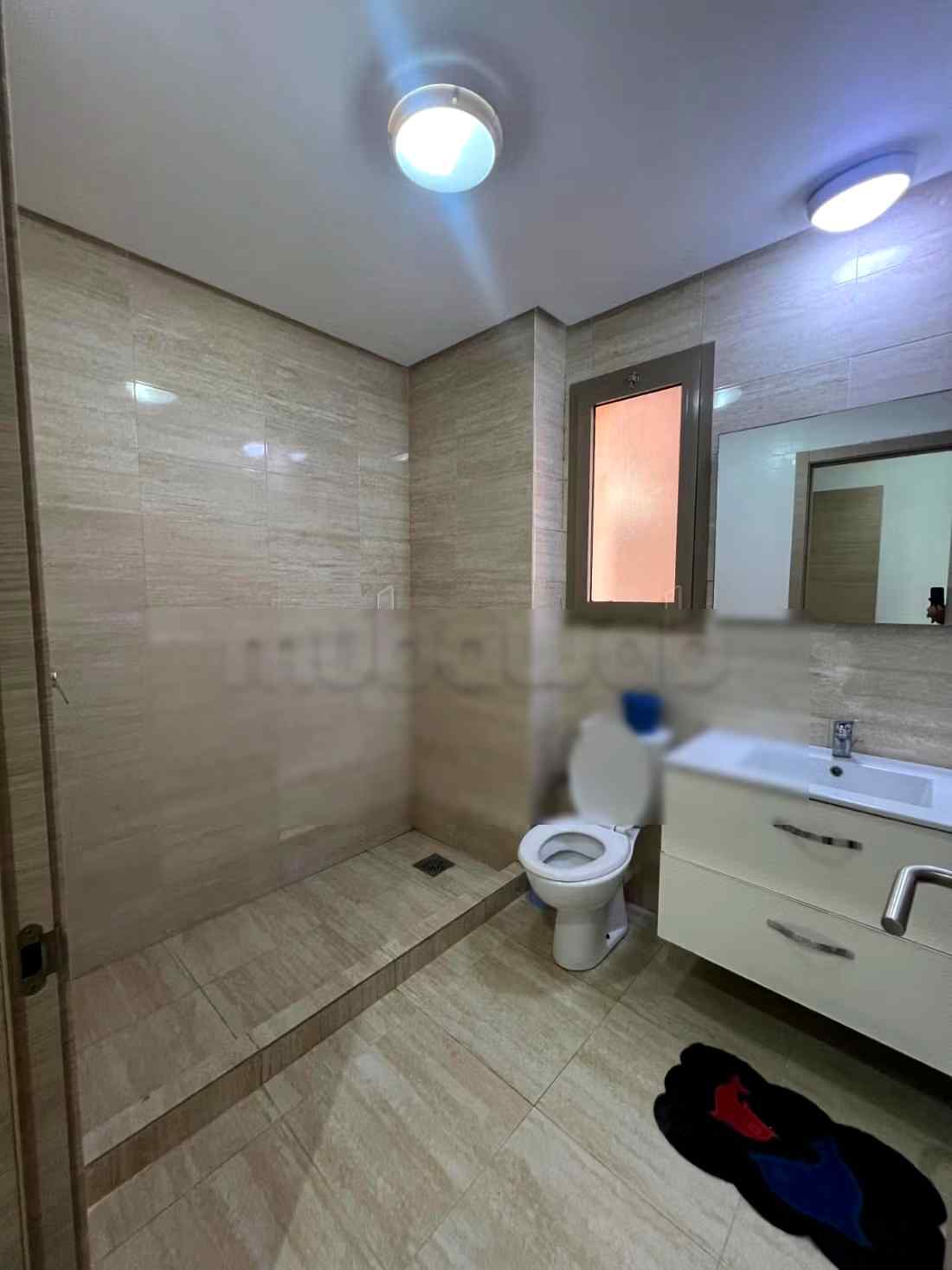 Location saisonnière villa haut standing à Bab Ighli. Surface de 90 m². Antenne parabolique et sécurité - Photo 9