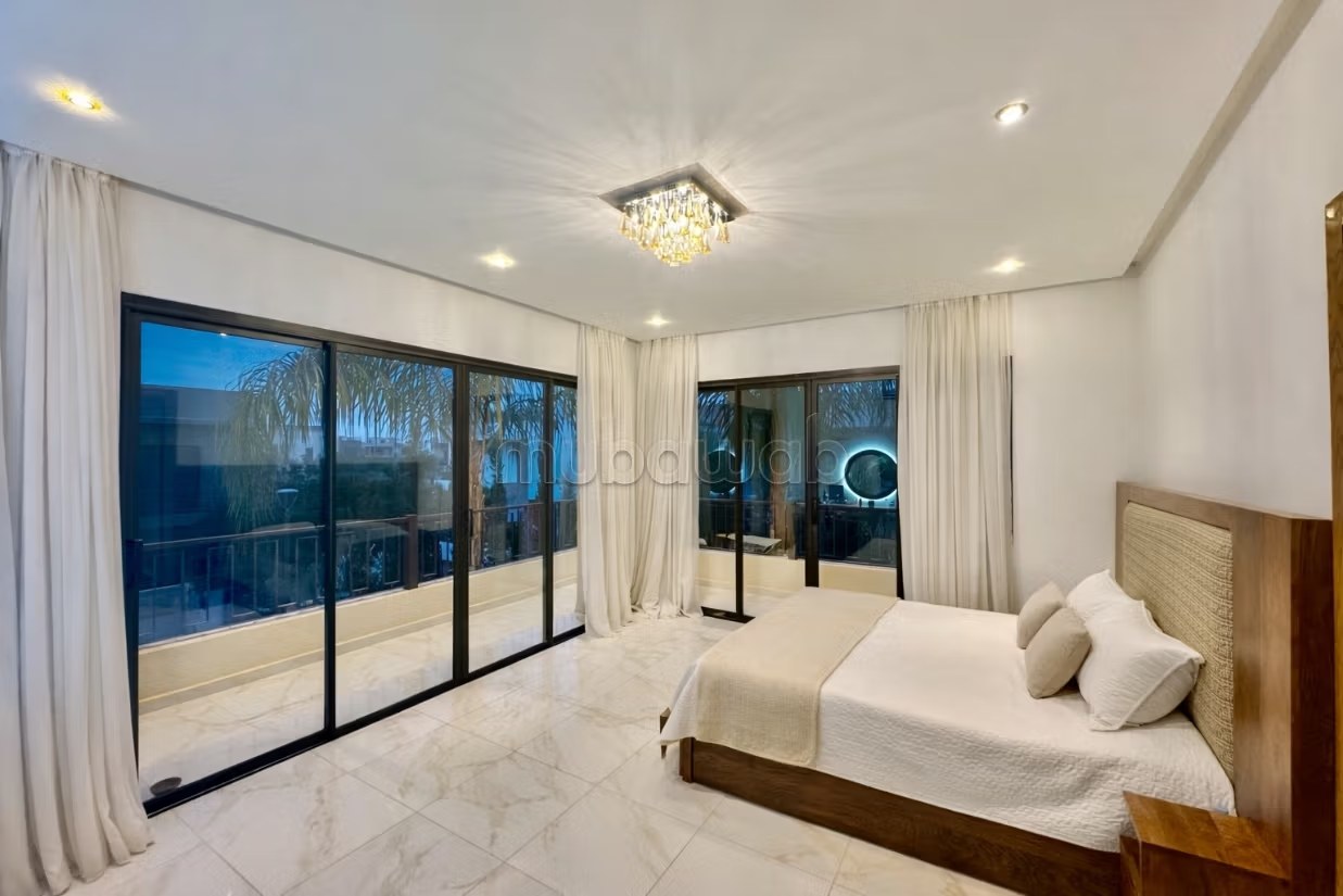 Belle villa à louer pour vos vacances à Route de Tahanaout, 8 grandes pièces dont 2 suites et 1 chambre. Parking et terrasse - Photo 11