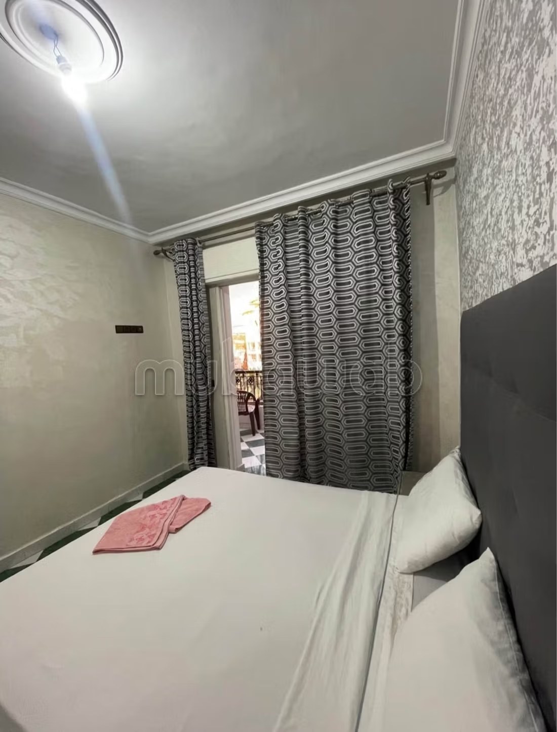 Appartements à louer à Béni Mellal. 2 belles chambres. Air conditionné et cheminée