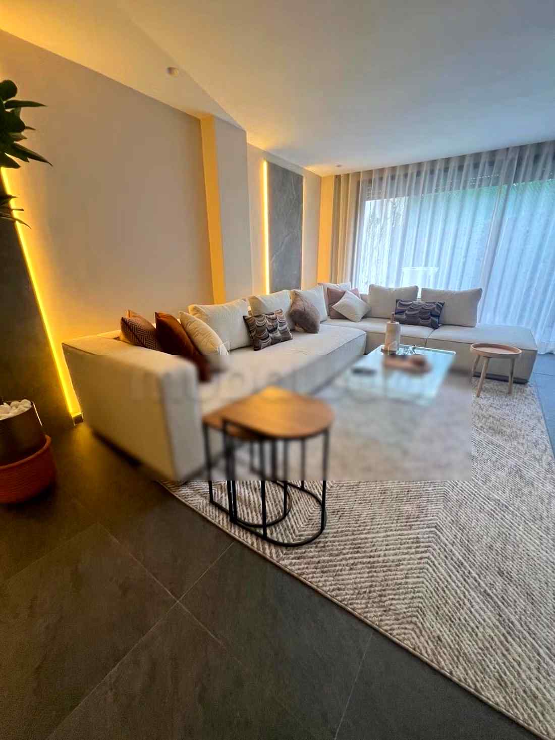 Appartements à louer à Les Hôpitaux. 2 pièces. Terrasse et ascenseur - Photo 7