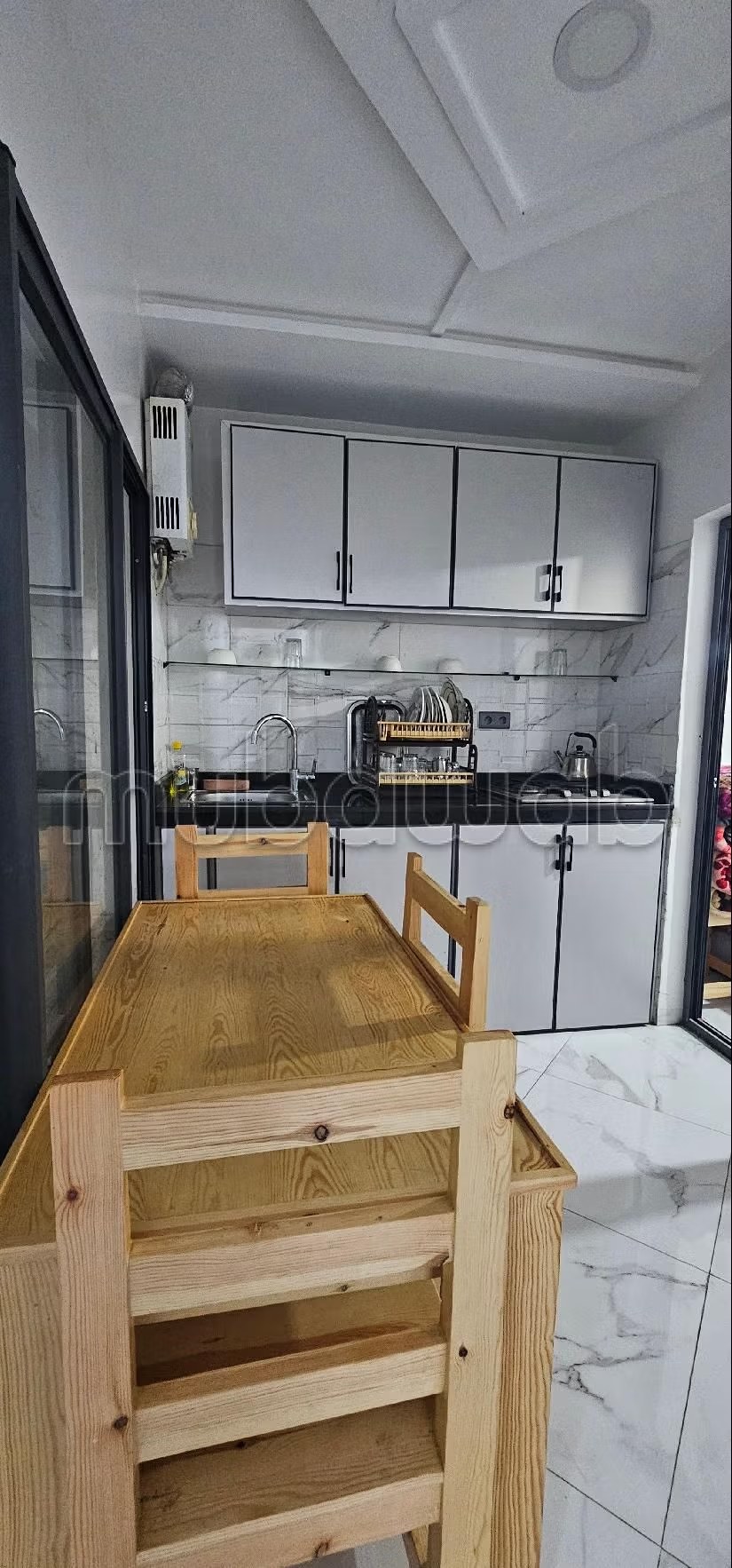 Location d'un appartement à Borj. Superficie 72 m². Environnement calme avec vue montagne, chauffage central - Photo 14
