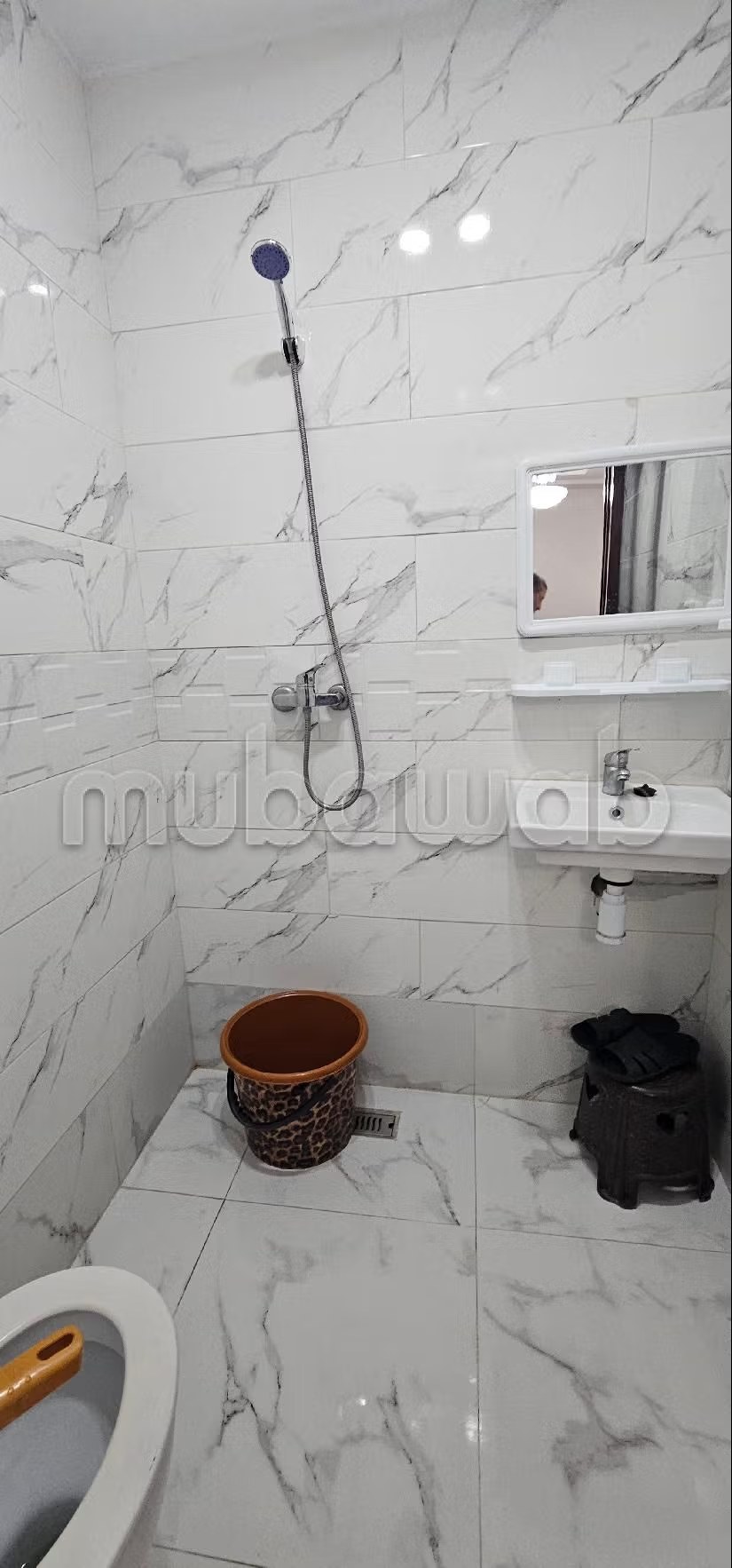 Location d'un appartement à Borj. Superficie 72 m². Environnement calme avec vue montagne, chauffage central - Photo 12