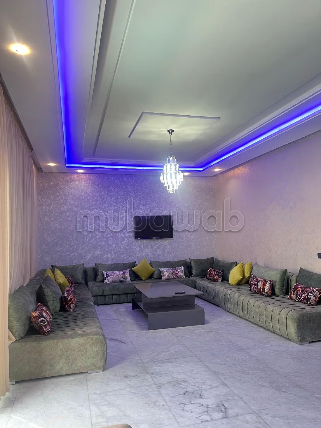 Location saisonnière villa haut standing à Route de Tahanaout. Superficie 410 m². Vue exceptionnelle sur la montagne, Fenêtres en double vitrage - Photo 3