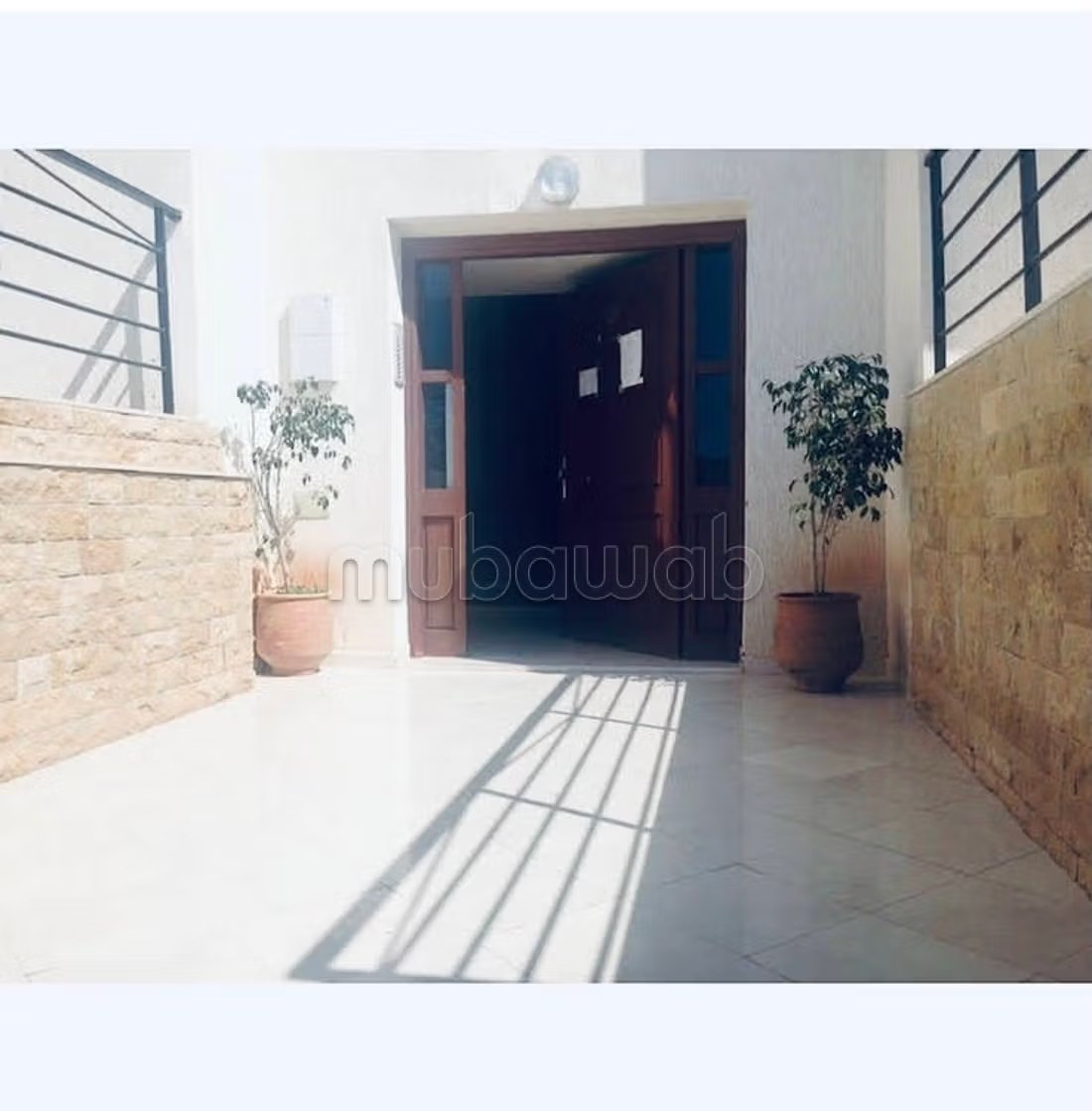 Appartement propre proche de la corniche