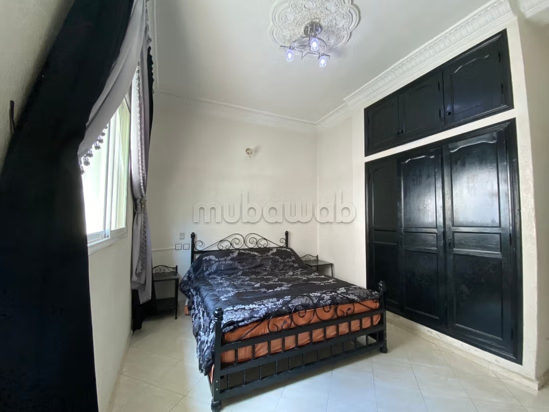 Location d'un appartement à Route se Sefrou. Surface de 90 m². Salon Marocain, sécurité