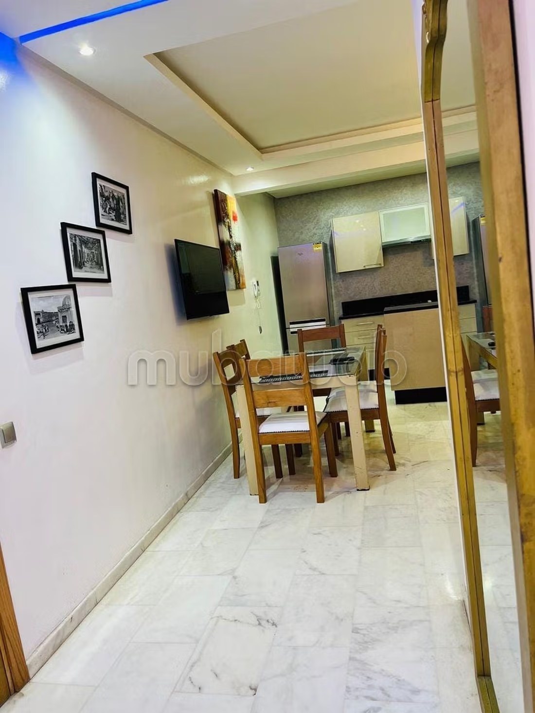 Appartements à louer à Guéliz. 2 pièces confortables. Salon Marocain et antenne parabolique