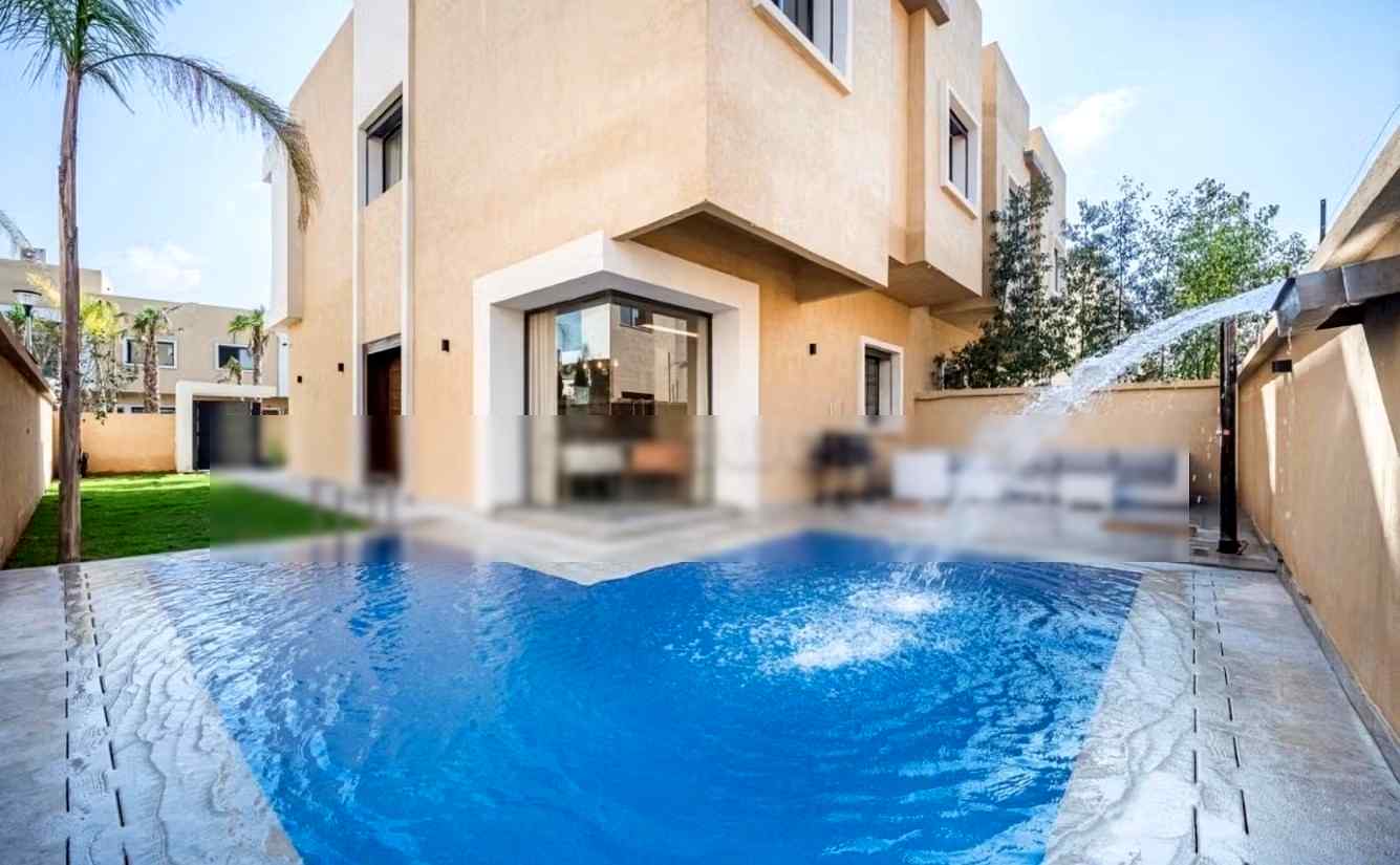 Location saisonnière villa haut standing à Route Amizmiz. 5 pièces confortables. Nombre minimum de nuitées 2