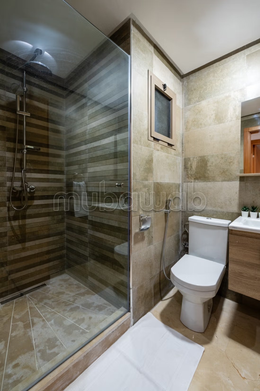 Luxurious 3 bedrooms/Hassan tower/Parking/Balcony