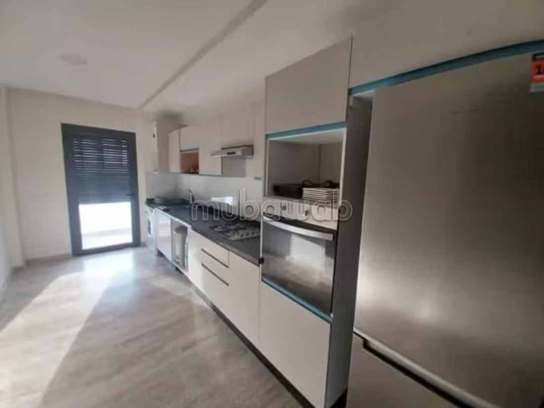 Location d'un appartement à Hay Mohammadi. 
3 belles chambres. 
Antenne parabolique et Porte blindée - Photo 9