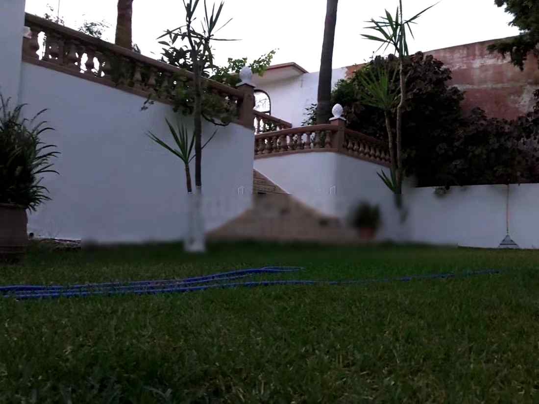 Villa de standing à louer pour vos vacances à M'Diq. 3 chambres agréables. Places de stationnement et jardin - Photo 13