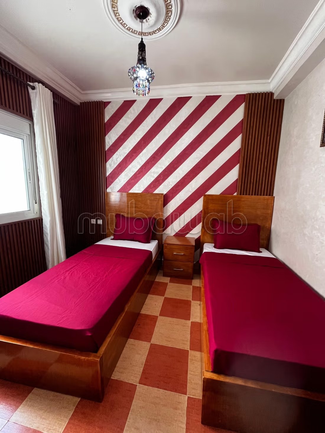 Location d'un appartement à Chefchaouen. Surface de 85 m². Salon Marocain et antenne parabolique - Photo 2