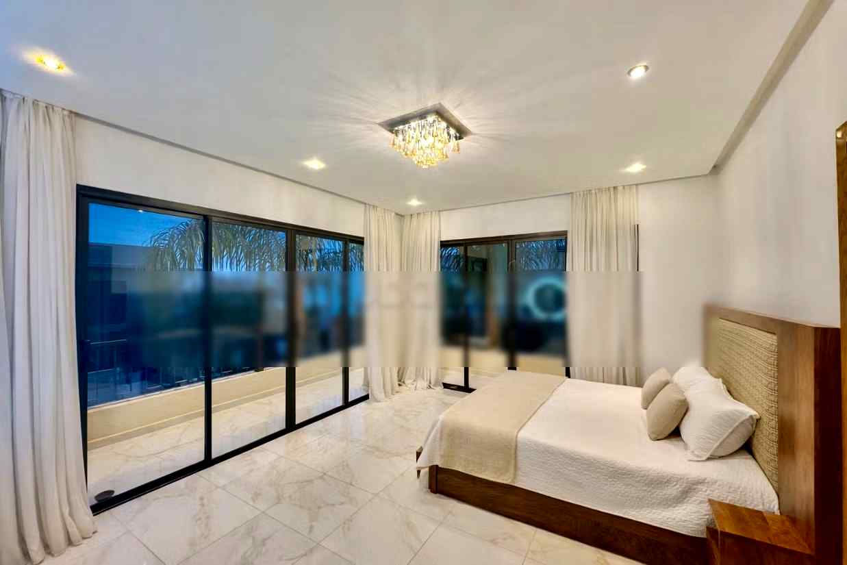 Belle villa à louer pour vos vacances à Route de Tahanaout, 8 grandes pièces dont 2 suites et 1 chambre. Parking et terrasse - Photo 11