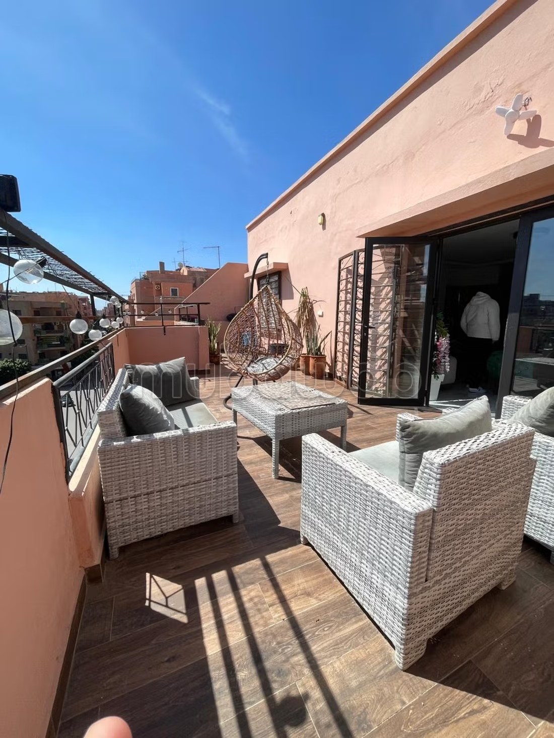 Bel appartement meublé de 113 m² avec rooftop - Photo 7