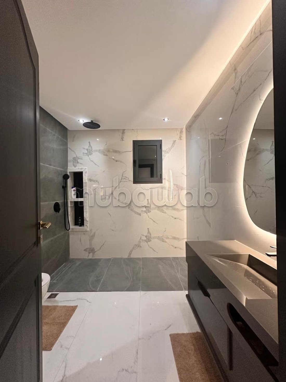 Location saisonnière villa haut standing à Malabata. 5 grandes pièces. Salon Marocain, sécurité - Photo 5