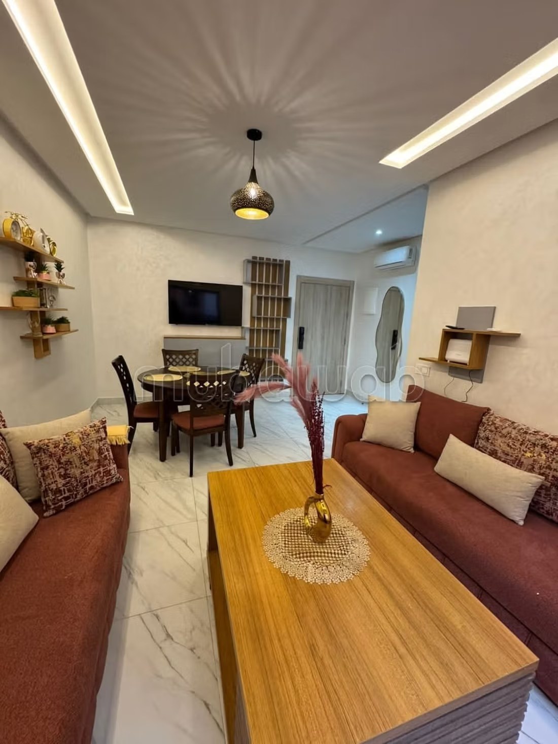 Location d'un appartement à Place Orson Welles. Superficie 96 m². Antenne parabolique et sécurité